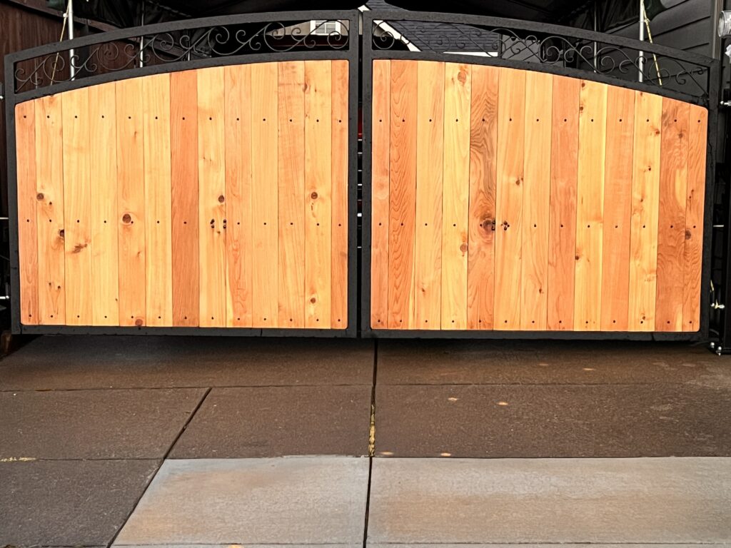 Metal/Wood Automatic Gate